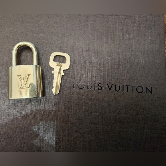 Louis Vuitton Lock & Key #300 - Picture 2 of 5